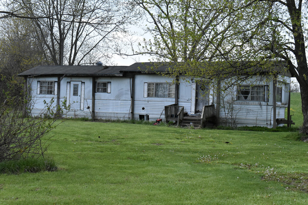 Old Mobile Home in Washington State